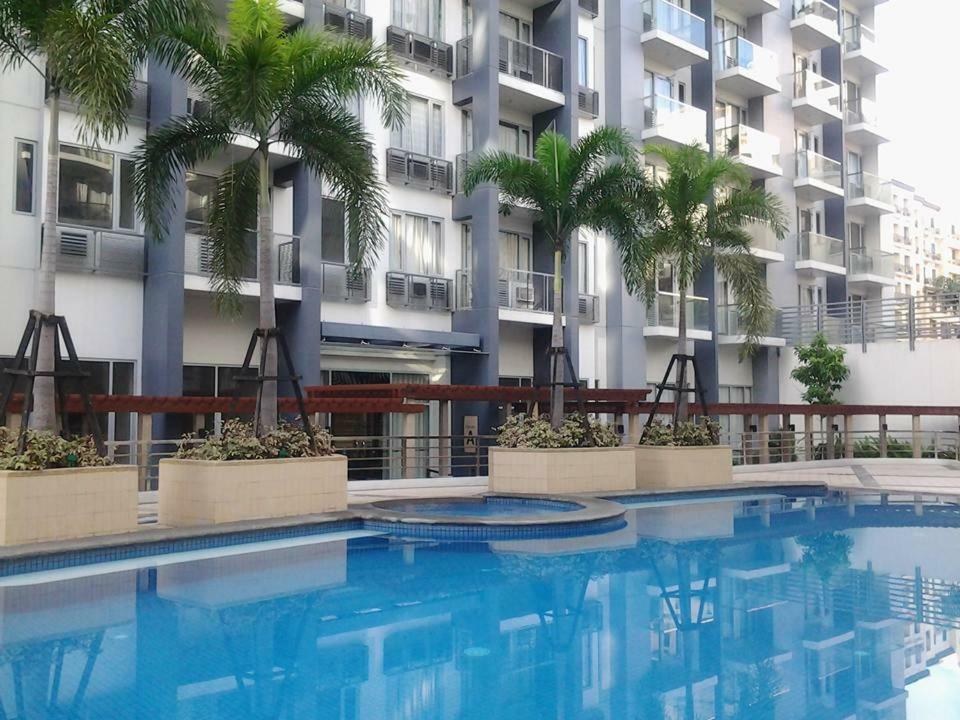 One Palm Tree Villas Manila Exterior photo